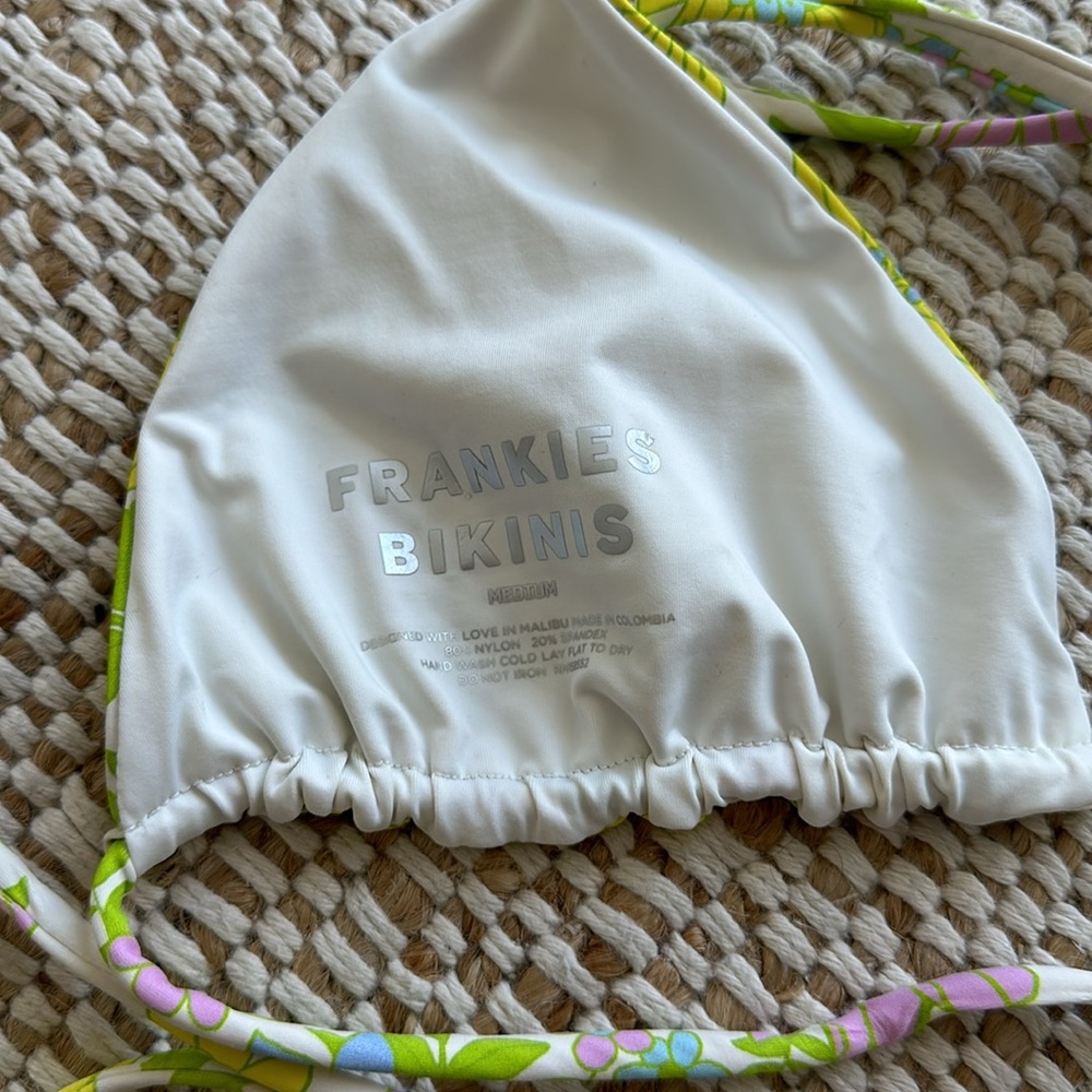 Frankie’s bikinis size medium secret garden - Picture 4 of 4